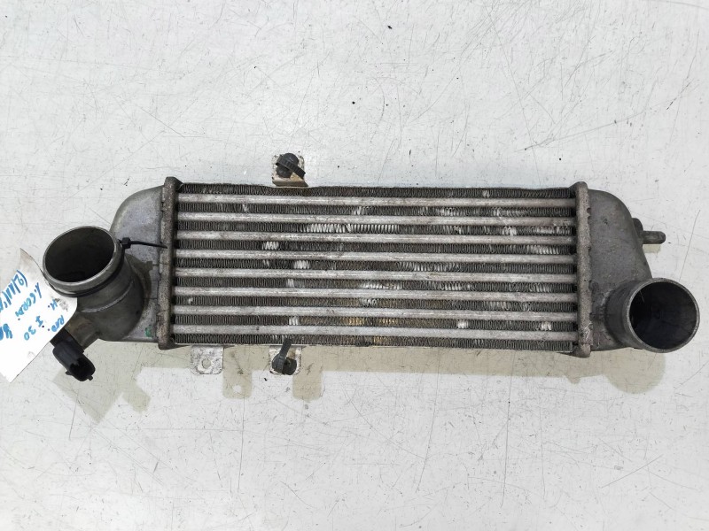 Recambio de intercooler para hyundai i30 1.6 crdi cat referencia OEM IAM 282712A610 6714315 