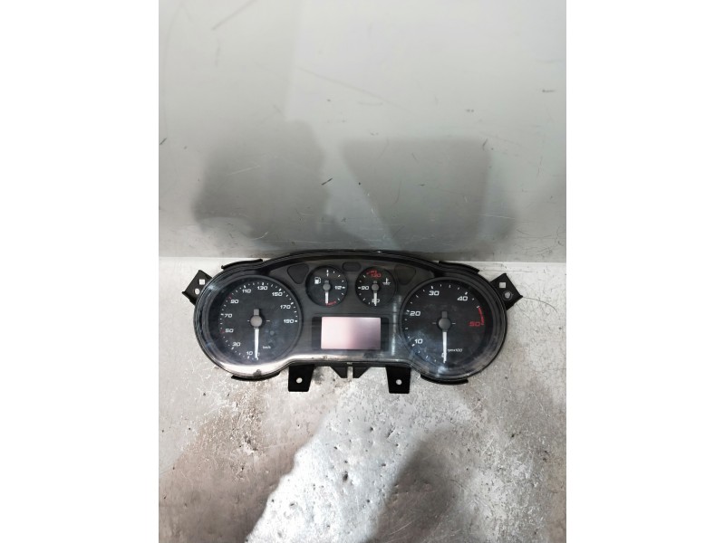Recambio de cuadro instrumentos para iveco daily furgón referencia OEM IAM 5802036578 A2C10356400 