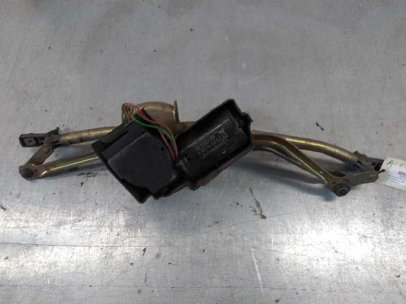 Recambio de motor limpia delantero para alfa romeo 164 3.0 v6 cat referencia OEM IAM 0390246331 3397020332  Recambio de motor limpia delantero para alfa romeo 164 3.0 v6 cat referencia OEM IAM 0390246331 3397020332