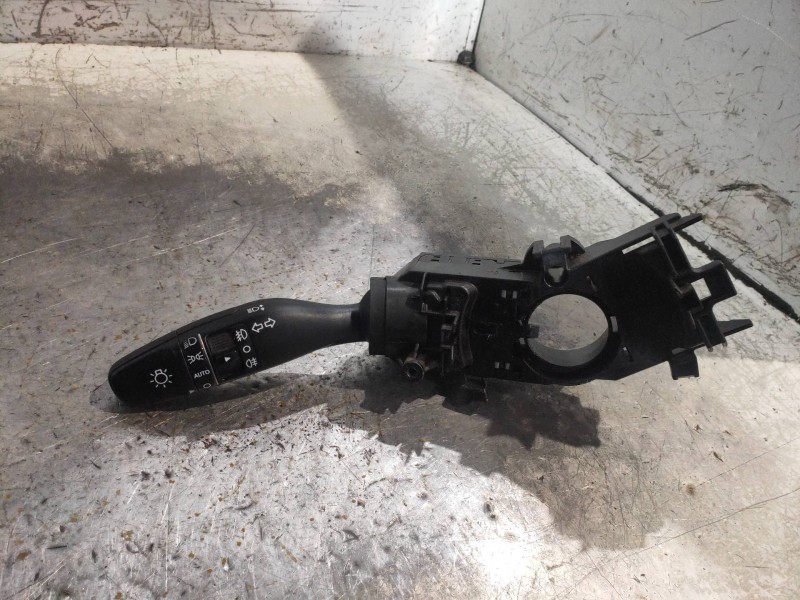 Recambio de mando luces para hyundai santa fe (dm) tecno 4wd referencia OEM IAM 934102W630 1303180281 