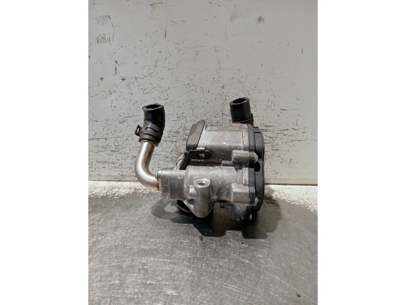 Recambio de valvula egr para volkswagen caddy furgón/kombi maxi kombi bmt referencia OEM IAM 04L131501P 12863701 