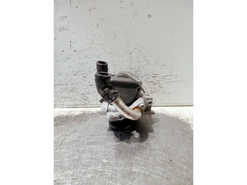 Recambio de valvula egr para volkswagen caddy furgón/kombi maxi kombi bmt referencia OEM IAM 04L131501P 12863701 