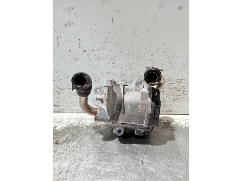 Recambio de valvula egr para volkswagen caddy furgón/kombi maxi kombi bmt referencia OEM IAM 04L131501P 12863701 