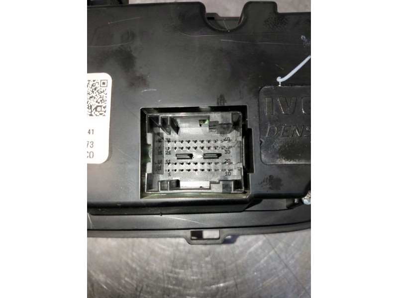 Recambio de mando calefaccion / aire acondicionado para iveco daily furgón referencia OEM IAM 5801640589 SW05190519 A83039300 22