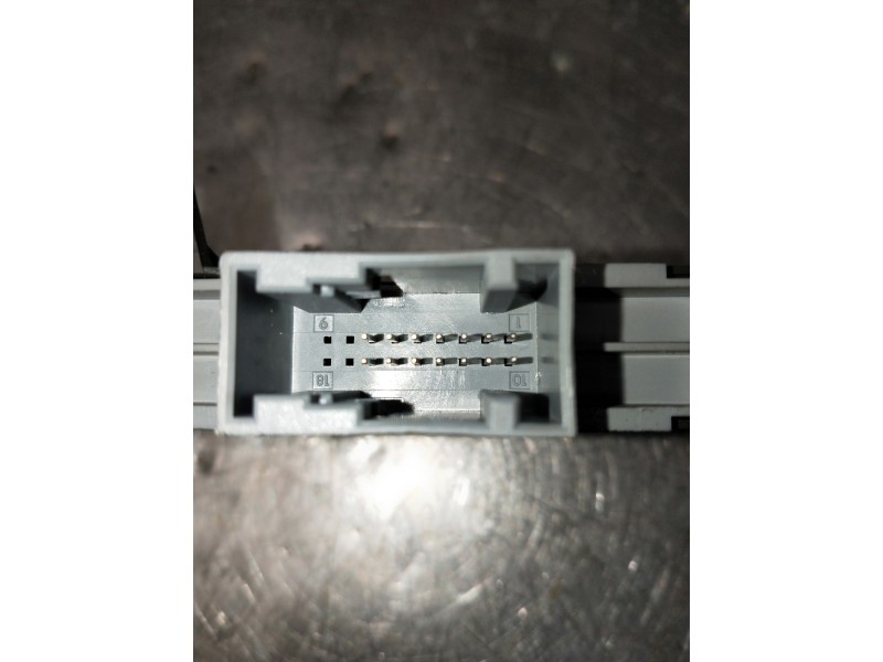 Recambio de mando multifuncion para iveco daily furgón referencia OEM IAM 30280809 5801655079 