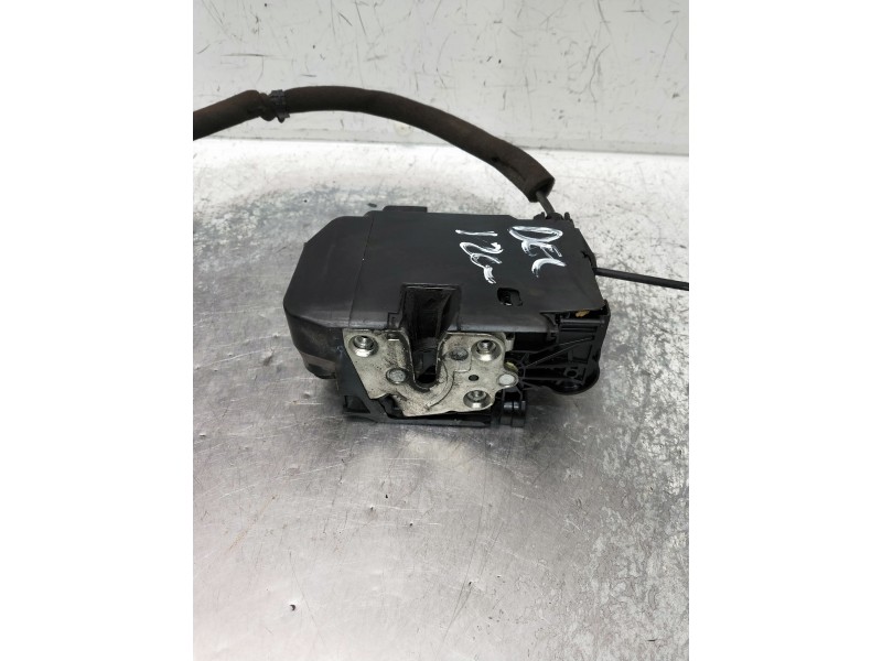 Recambio de motor cierre centralizado delantero izquierdo para iveco daily furgón referencia OEM IAM 5801529301C  5P
