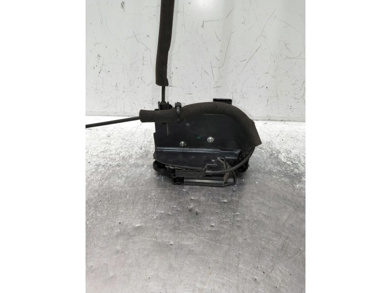 Recambio de motor cierre centralizado delantero izquierdo para iveco daily furgón referencia OEM IAM 5801529301C  5P