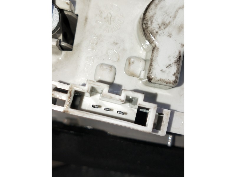 Recambio de piloto trasero derecho interior para audi a4 avant (8e) referencia OEM IAM 8E9945094  
