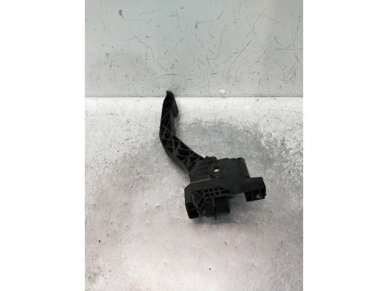 Recambio de potenciometro pedal para iveco daily furgón referencia OEM IAM 5801333490  
