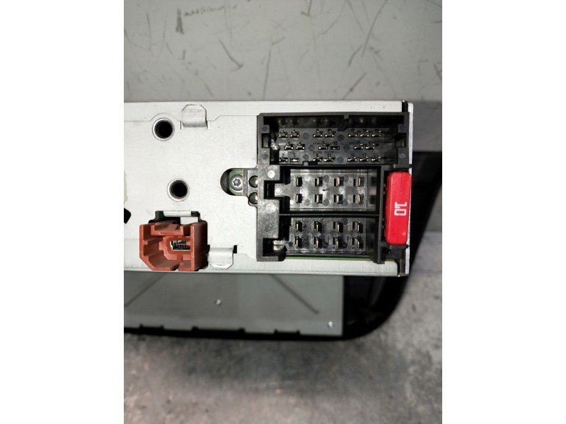 Recambio de sistema audio / radio cd para iveco daily furgón referencia OEM IAM 5802018765 28565194 