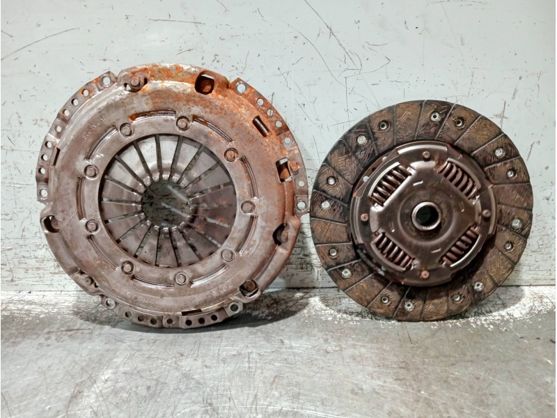 Recambio de kit embrague para volkswagen caddy furgón/kombi maxi kombi bmt referencia OEM IAM 1878008297  