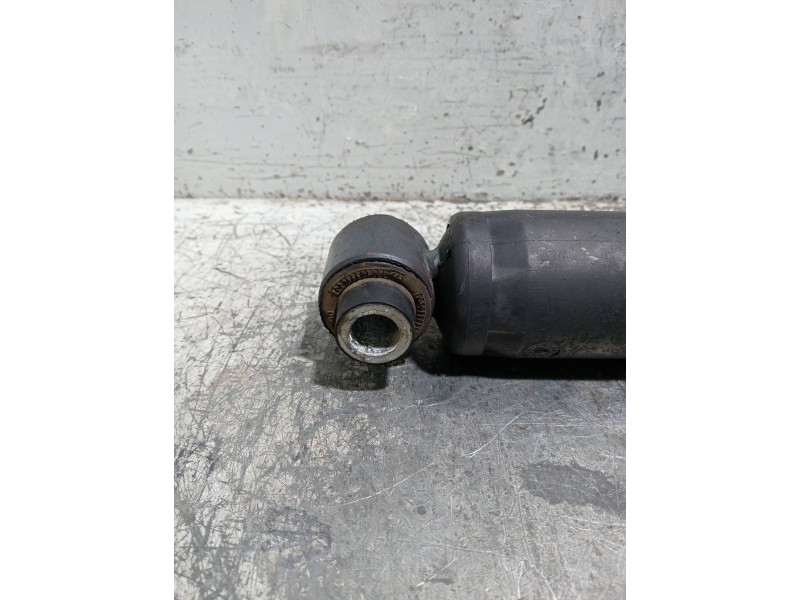 Recambio de amortiguador trasero izquierdo para iveco daily furgón referencia OEM IAM 5801771630  