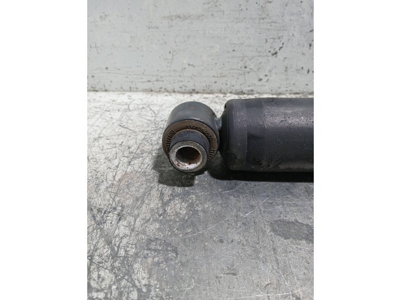 Recambio de amortiguador trasero derecho para iveco daily furgón referencia OEM IAM 5801771630  
