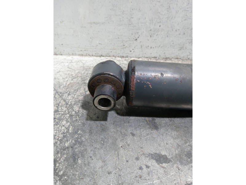 Recambio de amortiguador delantero izquierdo para iveco daily furgón referencia OEM IAM 5801771684  