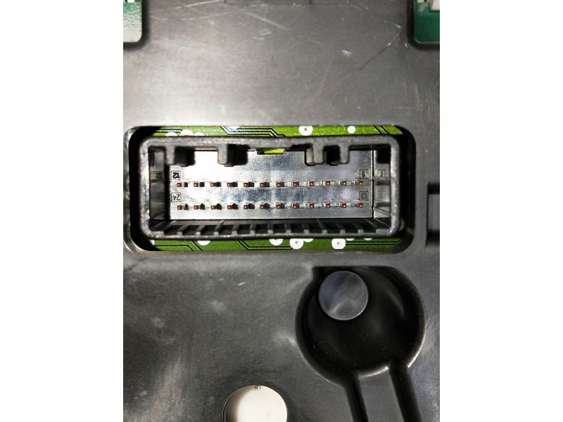 Recambio de cuadro instrumentos para renault clio iv referencia OEM IAM 248106941R  