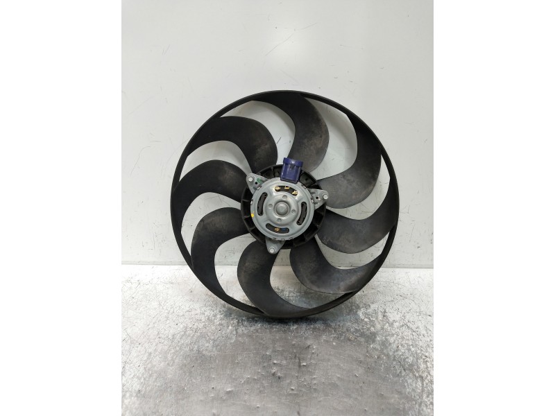 Recambio de electroventilador para renault clio iv referencia OEM IAM   