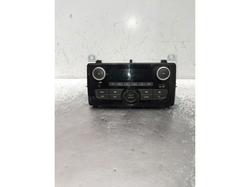 Recambio de sistema audio / radio cd para renault clio iv referencia OEM IAM 281151249R  