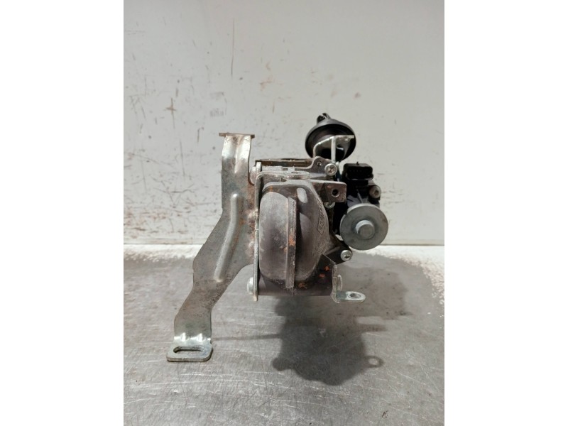 Recambio de valvula egr para peugeot 208 referencia OEM IAM 5923040 702209140 5056390800