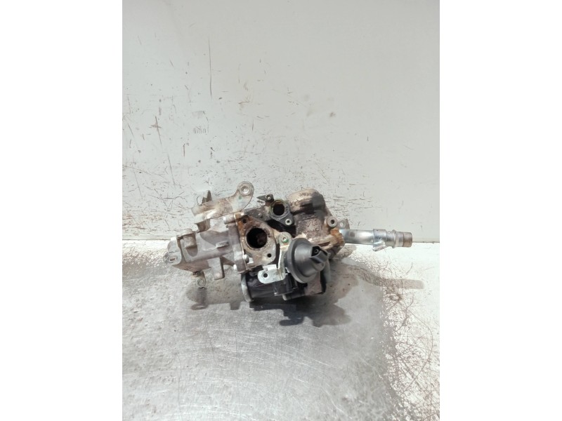 Recambio de valvula egr para peugeot 208 referencia OEM IAM 5923040 702209140 5056390800