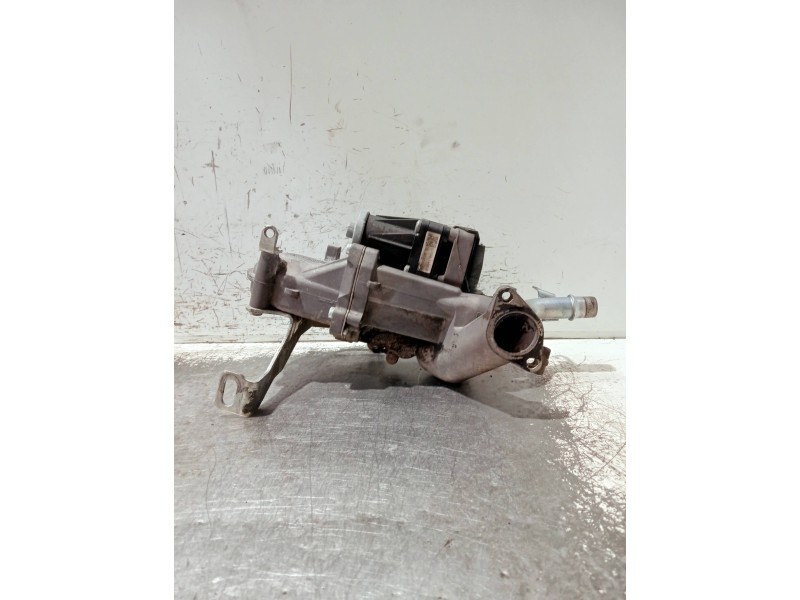 Recambio de valvula egr para peugeot 208 referencia OEM IAM 5923040 702209140 5056390800