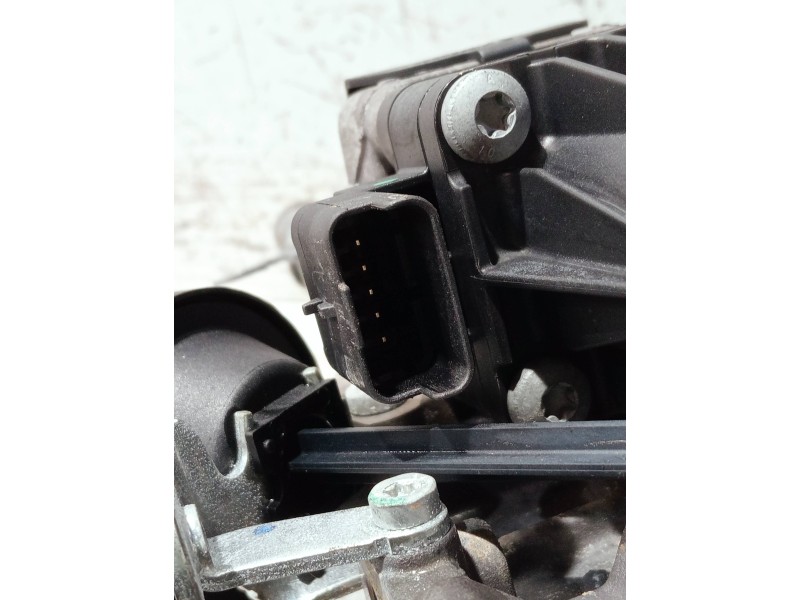 Recambio de valvula egr para peugeot 208 referencia OEM IAM 5923040 702209140 5056390800