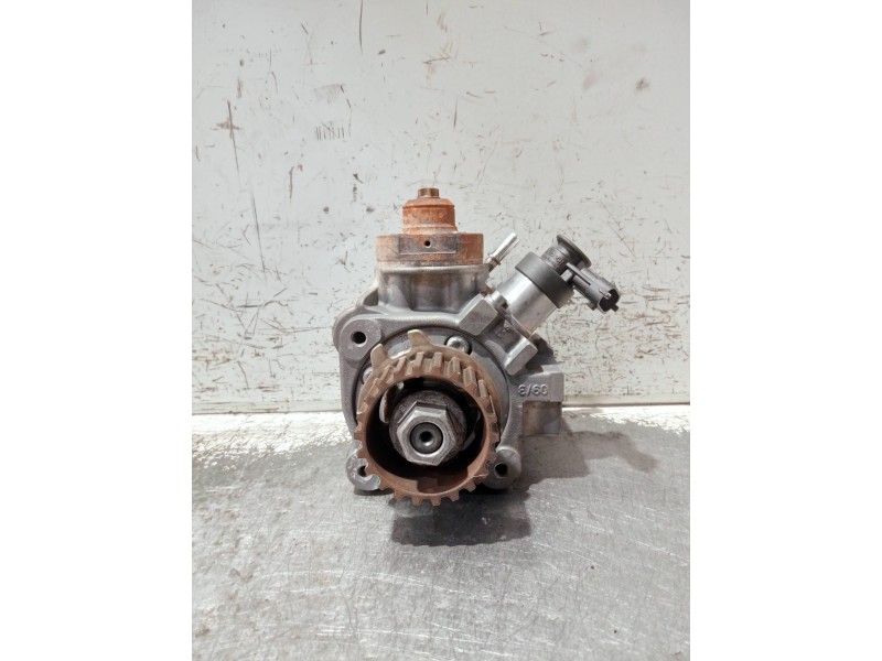 Recambio de bomba inyeccion para peugeot 208 referencia OEM IAM 9688499680 0445010516 BOSCH