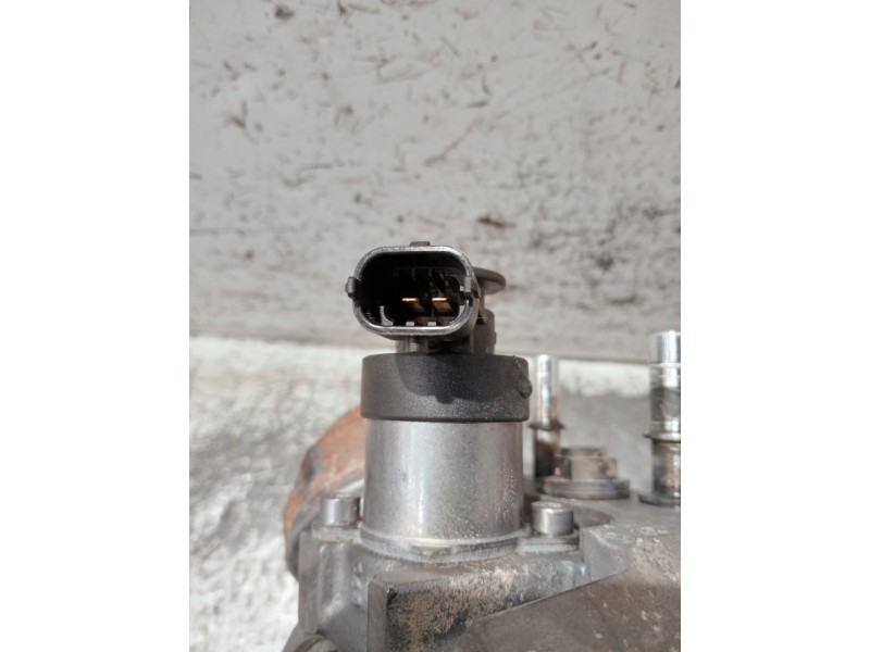 Recambio de bomba inyeccion para peugeot 208 referencia OEM IAM 9688499680 0445010516 BOSCH