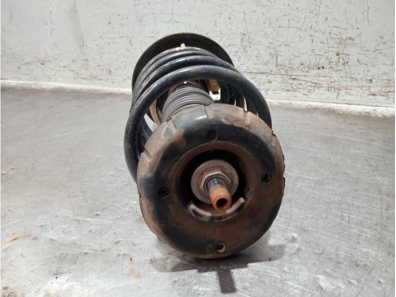 Recambio de amortiguador delantero derecho para peugeot 208 referencia OEM IAM 824902008450 315875 30N36A