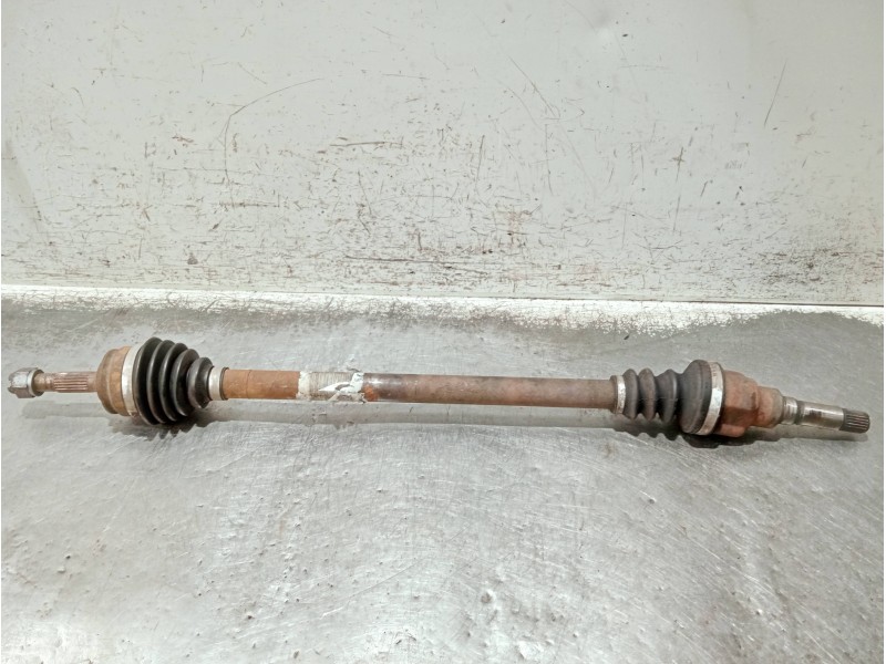 Recambio de transmision delantera derecha para peugeot 208 referencia OEM IAM 9803959680  