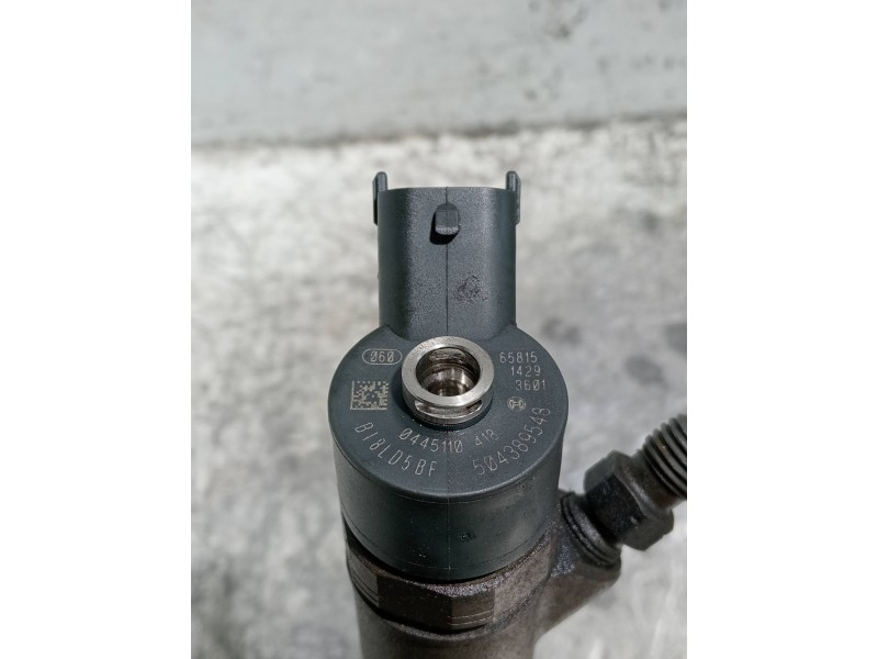 Recambio de inyector para iveco daily furgón referencia OEM IAM 0445110418 504389548 BOSCH
