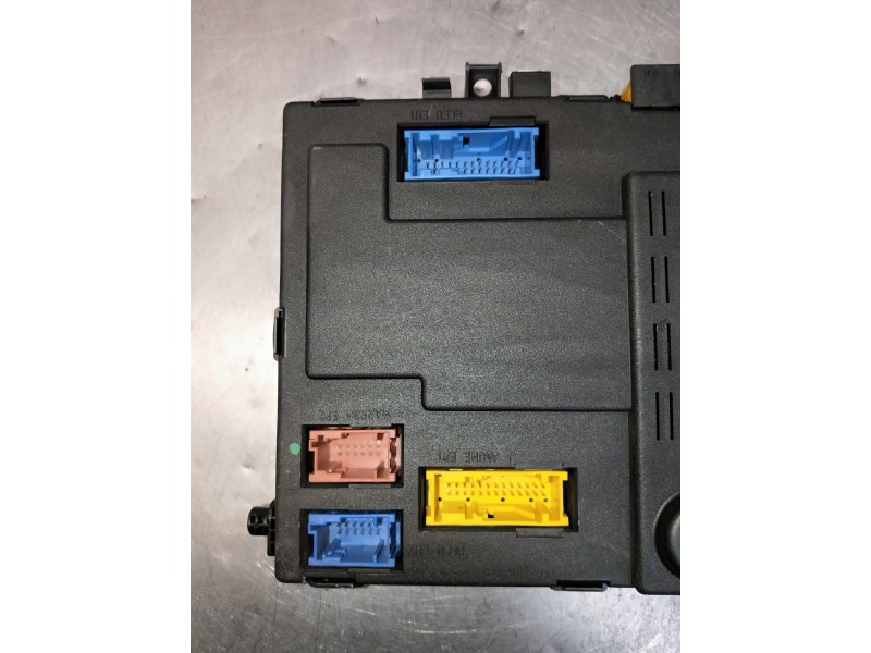 Recambio de caja reles / fusibles para citroen xsara berlina referencia OEM IAM 9643493480 13585300 