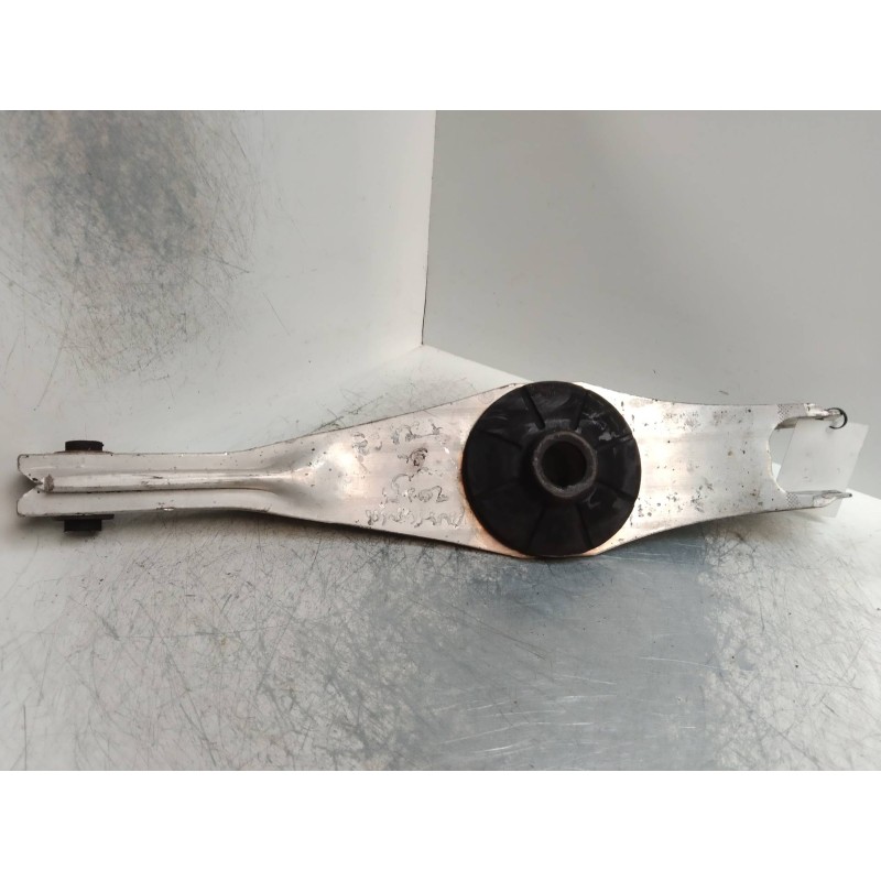 Recambio de brazo suspension inferior trasero izquierdo para opel insignia sports tourer 2.0 16v cdti referencia OEM IAM   