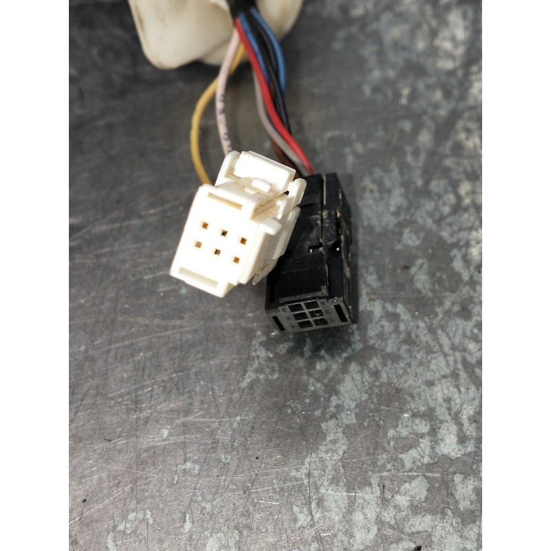 Recambio de retrovisor izquierdo para jeep renegade limited referencia OEM IAM ELÉCTRICO 2 ENCHUFES 2 Y 6 CABLES