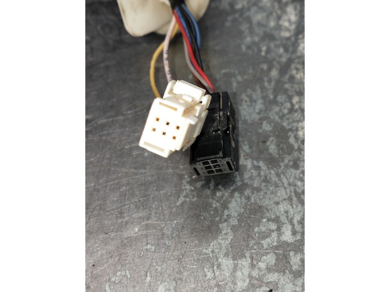 Recambio de retrovisor izquierdo para jeep renegade limited referencia OEM IAM ELÉCTRICO 2 ENCHUFES 2 Y 6 CABLES