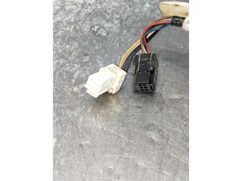 Recambio de retrovisor derecho para jeep renegade limited referencia OEM IAM ELÉCTRICO 2 ENCHUFES 4 Y 7 CABLES
