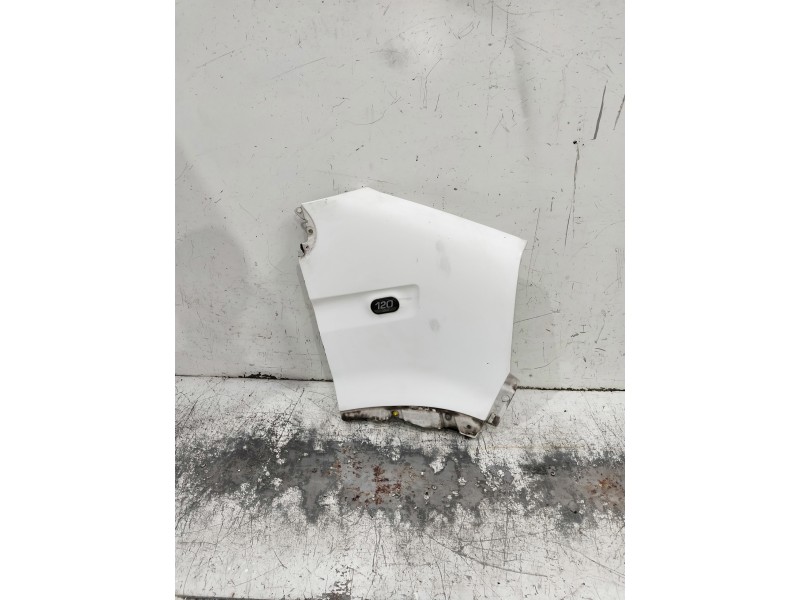 Recambio de aleta delantera derecha para renault master ii phase 2 caja cerrada referencia OEM IAM   