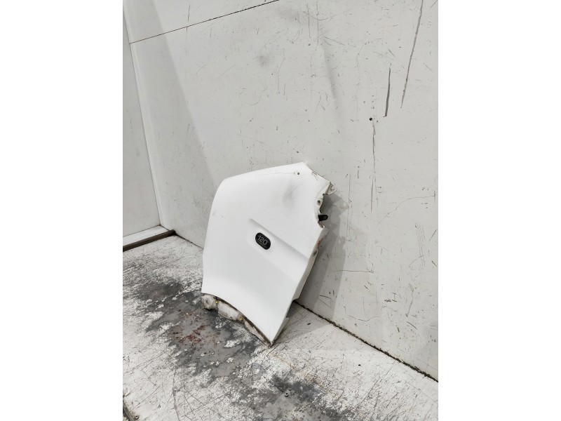 Recambio de aleta delantera izquierda para renault master ii phase 2 caja cerrada referencia OEM IAM   