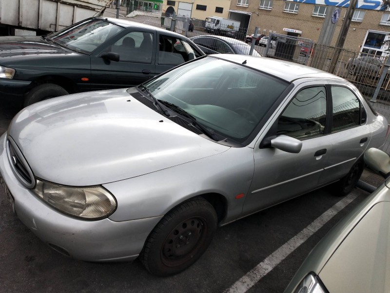 ford mondeo berlina (gd) del año 2000 ford mondeo berlina (gd) del año 2000