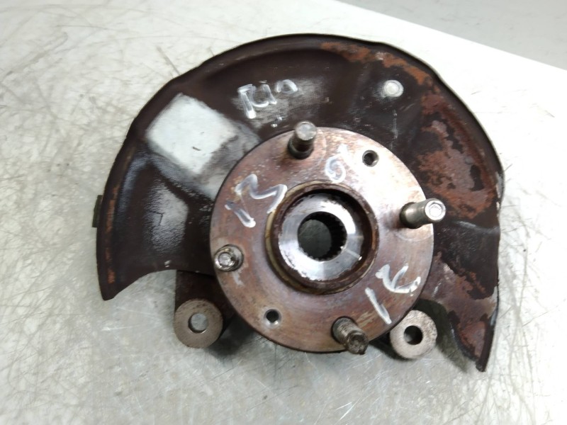 Recambio de mangueta delantera izquierda para kia rio 1.3 cat referencia OEM IAM   