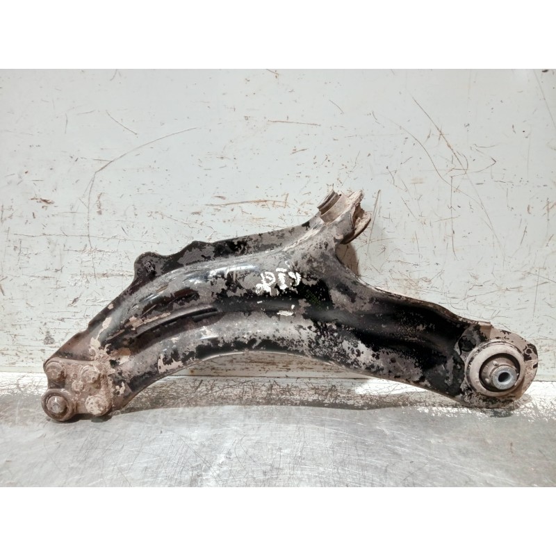Recambio de brazo suspension inferior delantero derecho para renault kangoo referencia OEM IAM 8200586567  