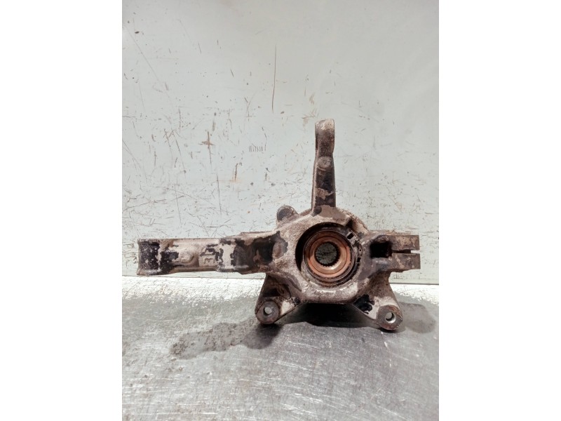 Recambio de mangueta delantera derecha para renault kangoo referencia OEM IAM   