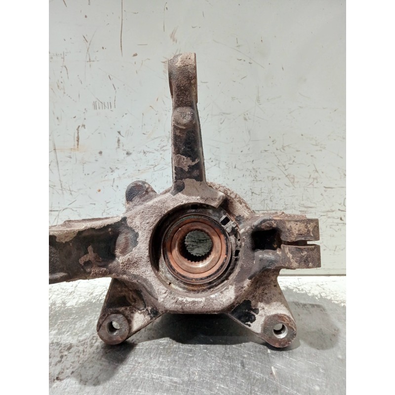 Recambio de mangueta delantera derecha para renault kangoo referencia OEM IAM   