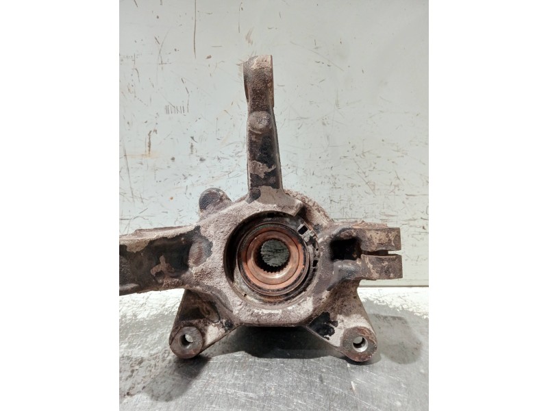 Recambio de mangueta delantera derecha para renault kangoo referencia OEM IAM   