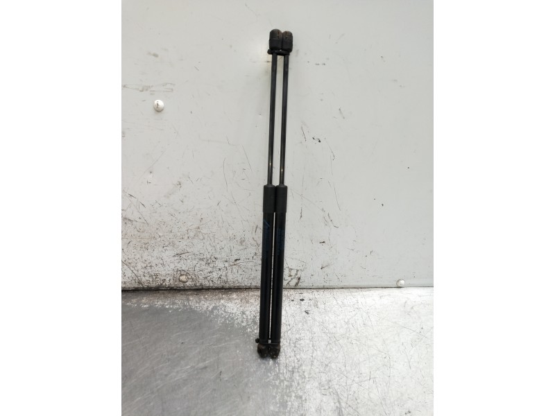 Recambio de amortiguadores maletero / porton para jeep renegade limited referencia OEM IAM 7672080460N 00520176510 