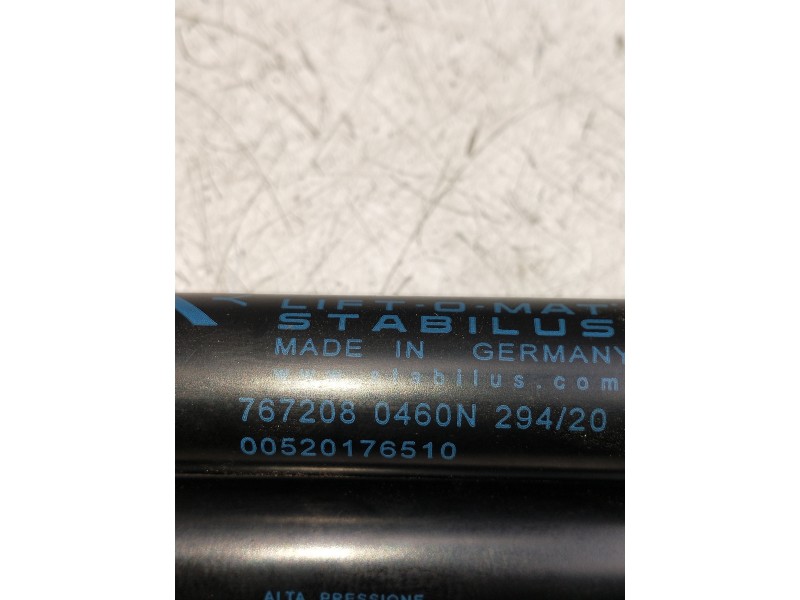 Recambio de amortiguadores maletero / porton para jeep renegade limited referencia OEM IAM 7672080460N 00520176510 