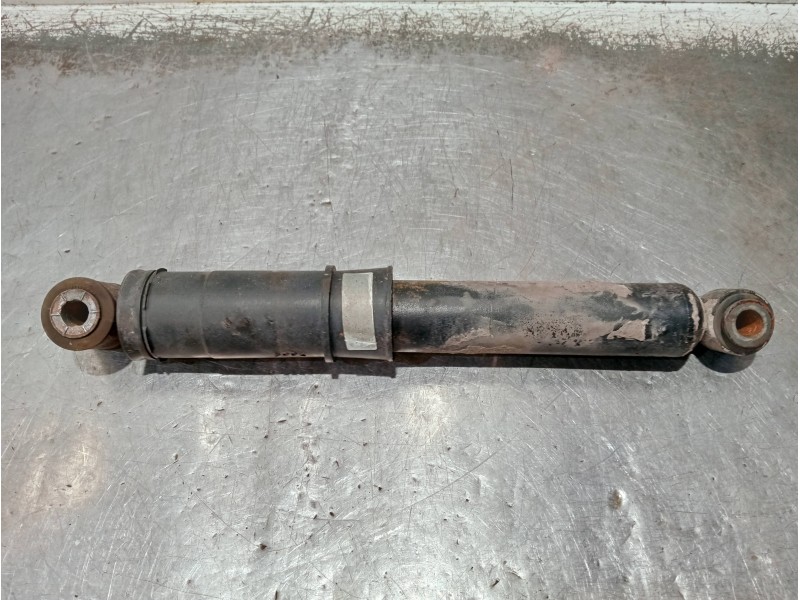 Recambio de amortiguador trasero derecho para renault kangoo referencia OEM IAM 562103493R  