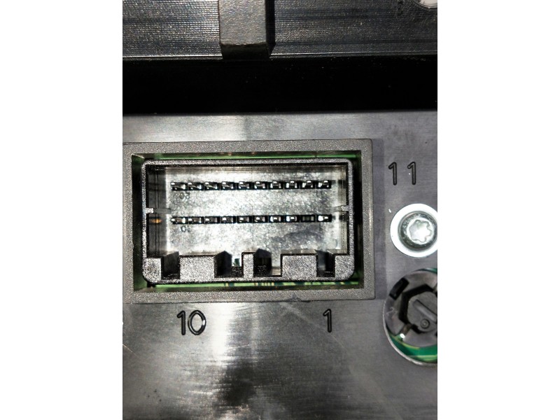 Recambio de cuadro instrumentos para jeep cherokee (kj) referencia OEM IAM P05172910AB A2C53176906 