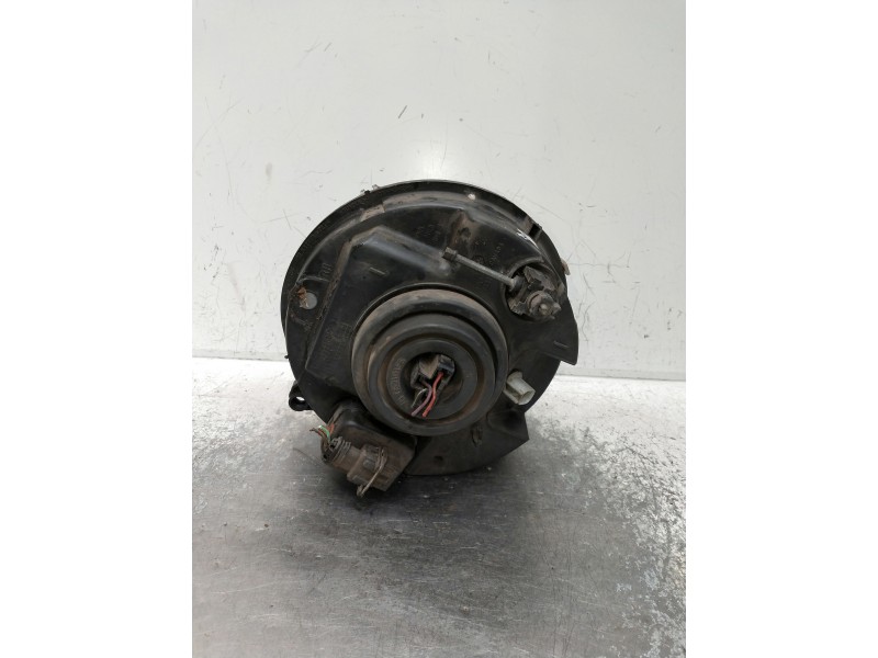 Recambio de faro derecho para jeep cherokee (kj) referencia OEM IAM   