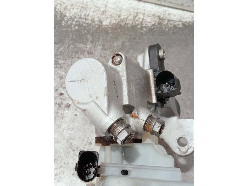 Recambio de bomba freno para volkswagen touran (5t1) referencia OEM IAM 5Q1611301C 32668423 