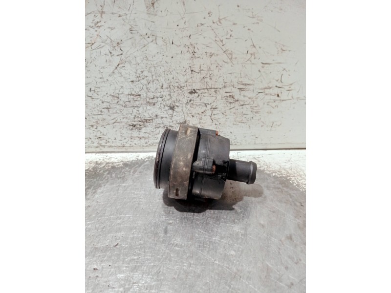 Recambio de bomba agua para volkswagen touran (5t1) referencia OEM IAM 5G0965567 0392023209 